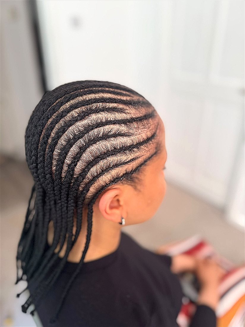 Cornrow feed-in pattern